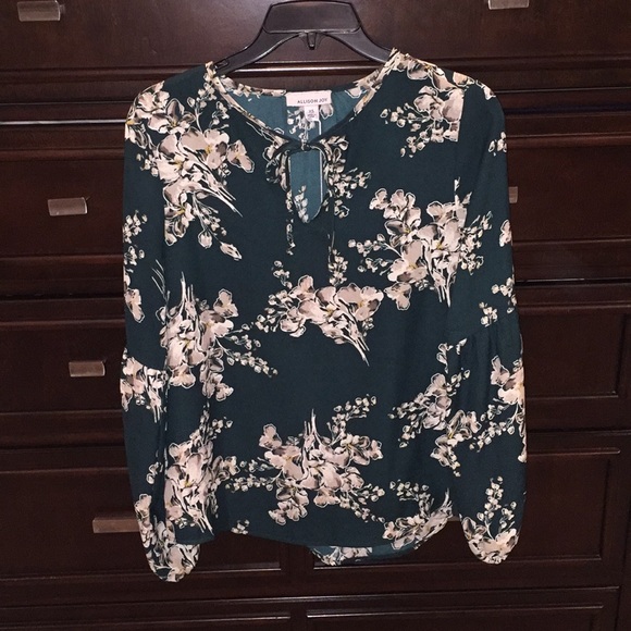 Evereve Allison Joy Amara Floral Top - Picture 1 of 5